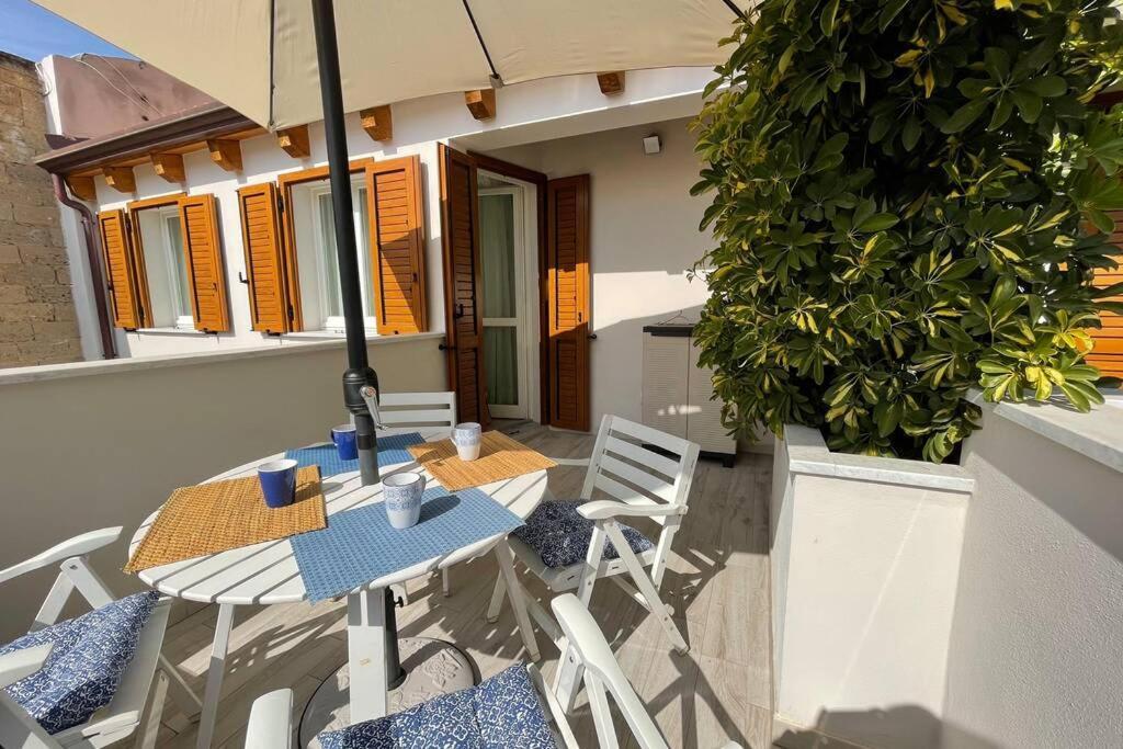 Free Private Parking, New Apartment Альгеро Экстерьер фото